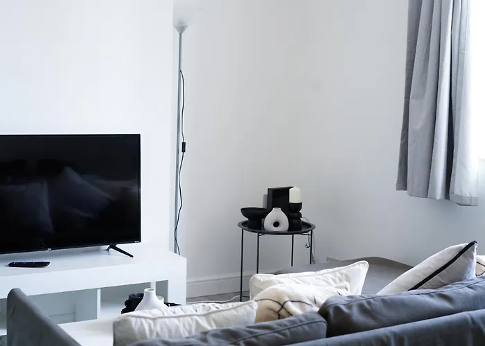 Brighton City Centre 2Br Apartment - Perfect For Contractors, Families & Groups - Free Parking & Walk To Beach