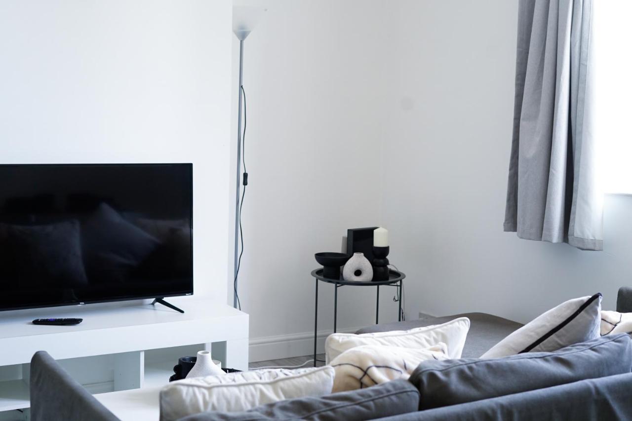 Appartement Centre 2br - Perfect For Contractors, Families & Groups - Free Parking & Walk To *